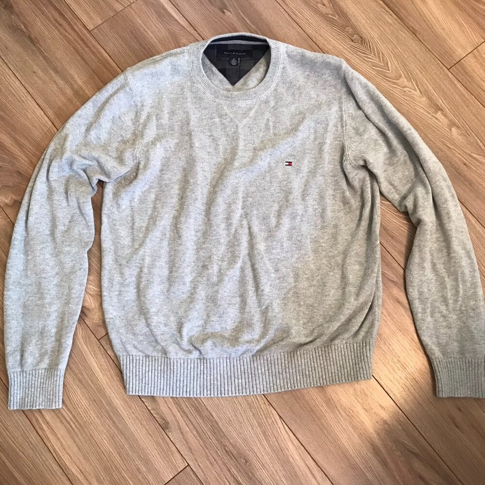 Tommy Hilfiger Men's Gray Crew Neck Sweater 100% Cotton Size Medium